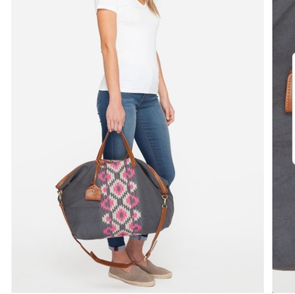 Johnny was PAIGE WEEKEND BAG Used